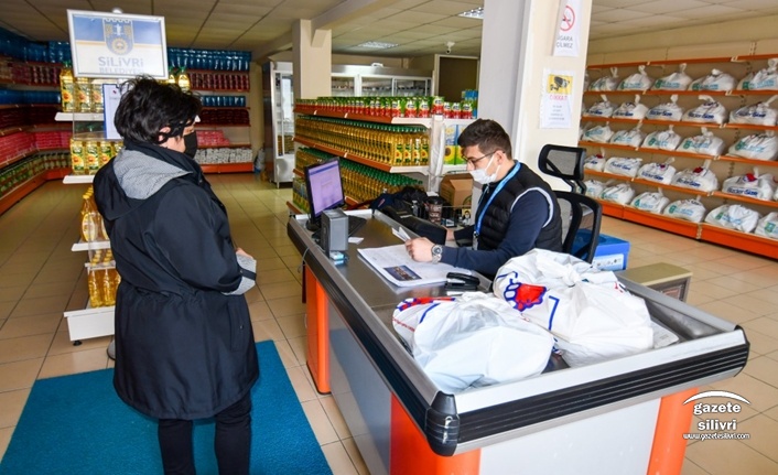 BİZDEN SİZE SOSYAL MARKET SİLİVRİ’NİN DAYANIŞMA KAPISI OLDU