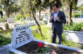 Silivri Belediye Başkanı Bora Balcıoğlu, Arife Günü Babasının Mezarını Ziyaret Etti
