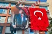Berker Esen, "Türk Bayrağımızı Asma Davetinde Bulunuyoruz."