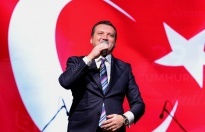 “Bir kez daha haykırıyoruz, egemenlik kayıtsız şartsız milletindir!”