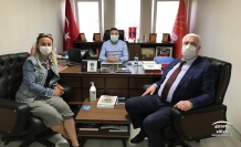 ESEN YENİ ÜYELERE ROZET TAKTI