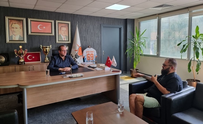 Pamuk; "AK Parti Sancağını Silivri Belediyesinde Görmek İsterim!"