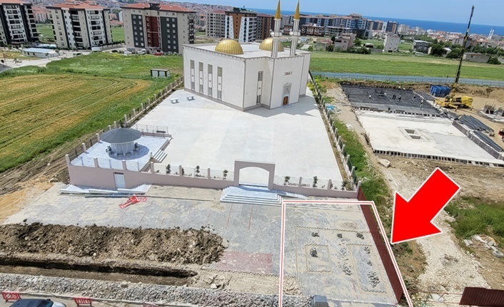 Cami girişine yapılacak trafo merkezi krize neden oldu!