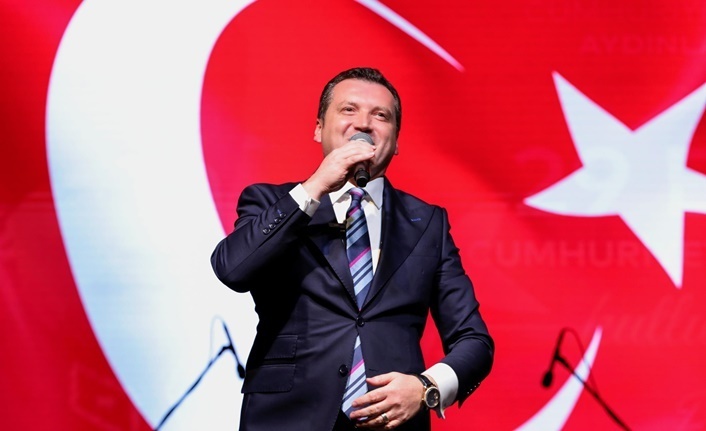 “Bir kez daha haykırıyoruz, egemenlik kayıtsız şartsız milletindir!”