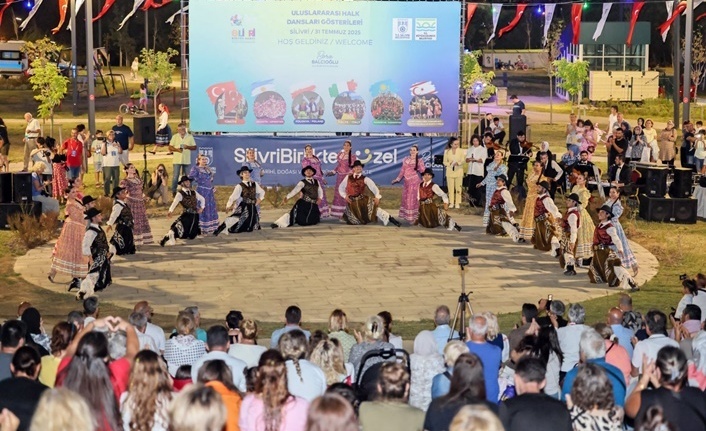 Uluslararası Halk Dansları Gösterileri Silivri’de Renkli Görüntülere Sahne Oldu